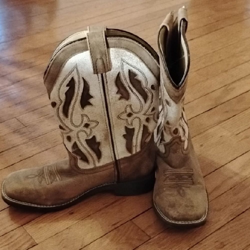 Western Embroidered Leather Cowboy Boots - Two Tone Tan & Cream